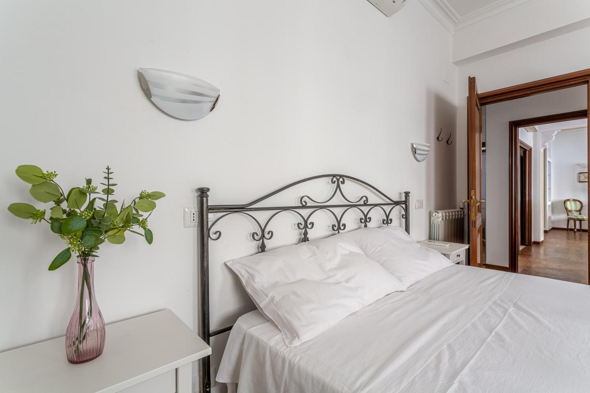 Iflat Vatican Spacious Apartment With Terrace Roma Esterno foto
